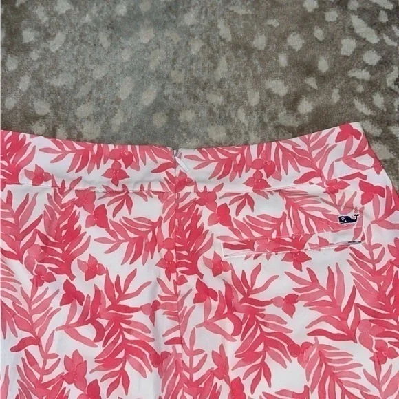 Vineyard Vines Performance White & Pink‎ Leaf Printed Preppy Tennis Golf Skort